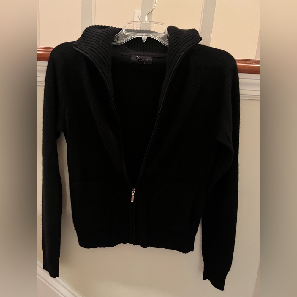 Black zip up cashmere sweater with pockets. Size medium. Good condition
